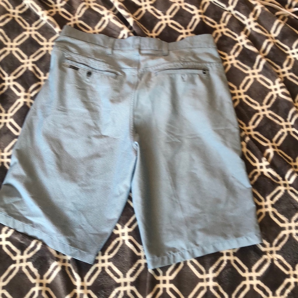 Shorts - Picture 2 of 3